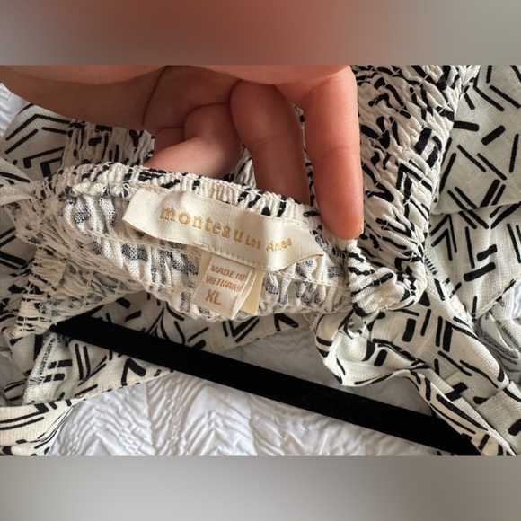 White & Black Lines Crop Top Cotton Monteau Size XL NWT - Picture 5 of 6